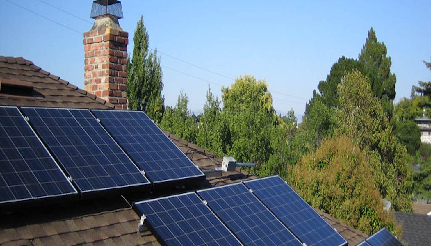Conviene Instalar Paneles Solares Con Subestacion